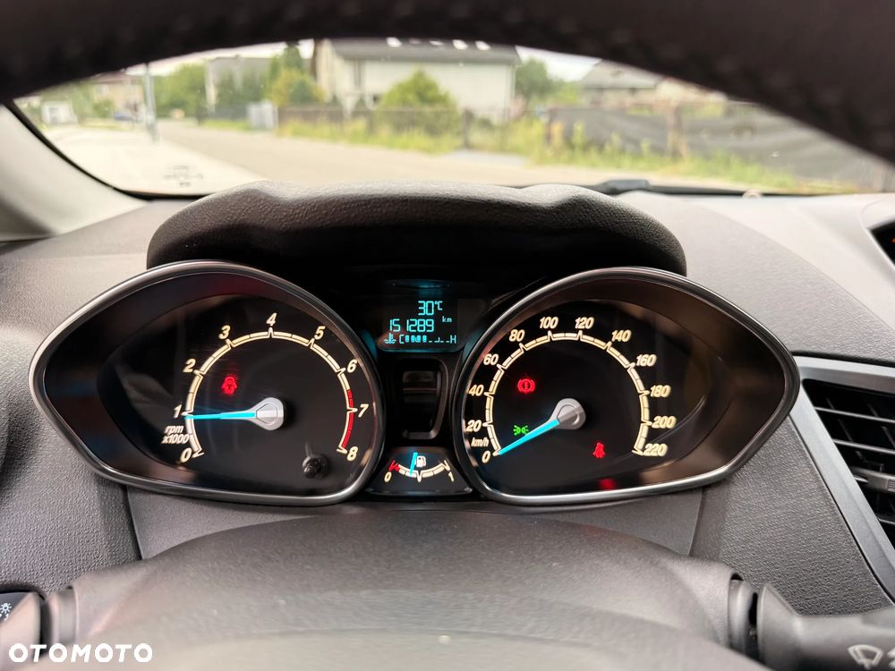 Ford Fiesta 1.0 Platinium X - 31