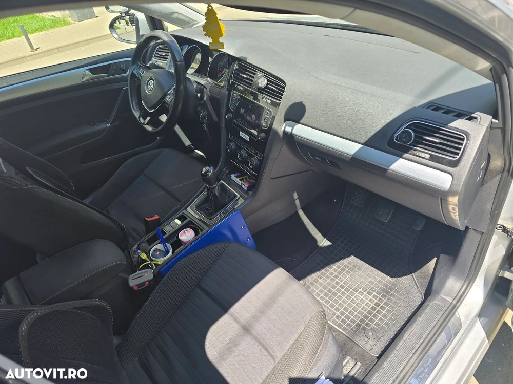 Volkswagen Golf - 4