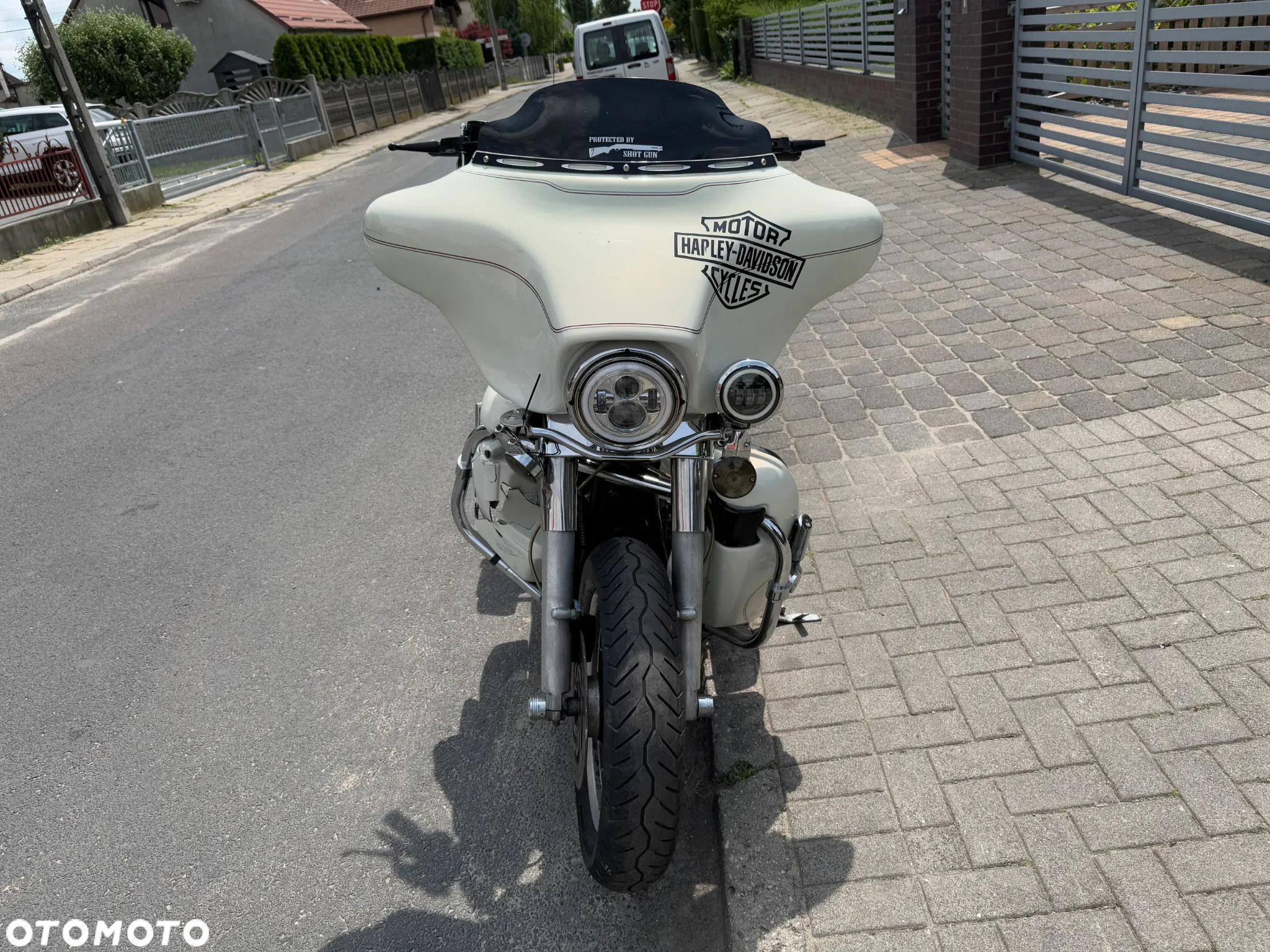 Harley-Davidson FLH Electra Glide - 2