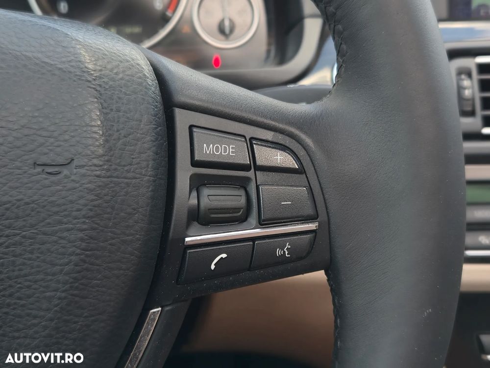 BMW Seria 5 520d Touring Aut. Luxury Line - 39