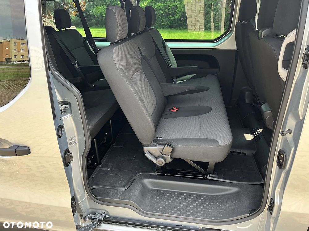 Renault Trafic 2.0 dCi - 13