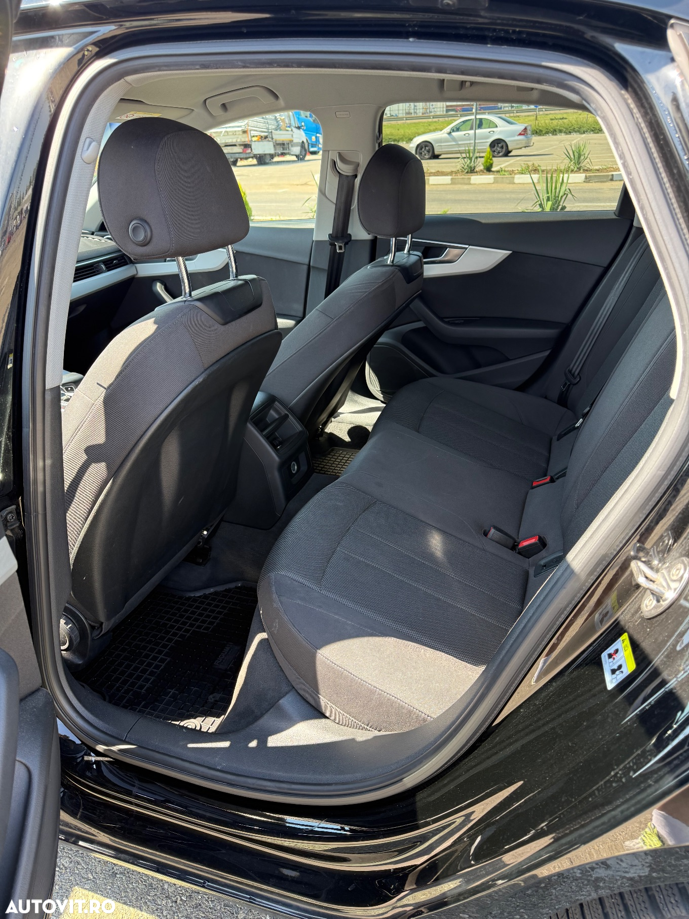 Audi A4 2.0 TDI S tronic Design - 7
