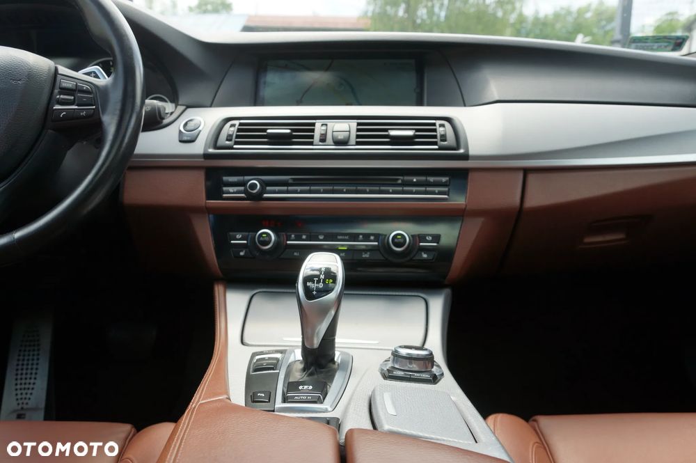 BMW Seria 5 520d - 13