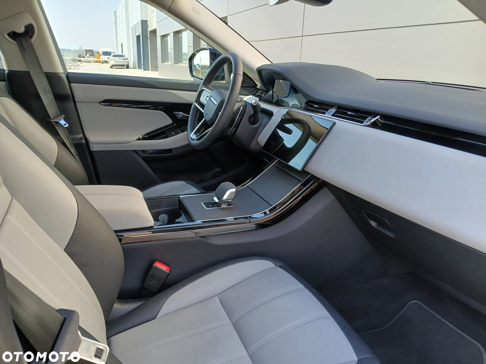 Land Rover Range Rover Evoque - 8
