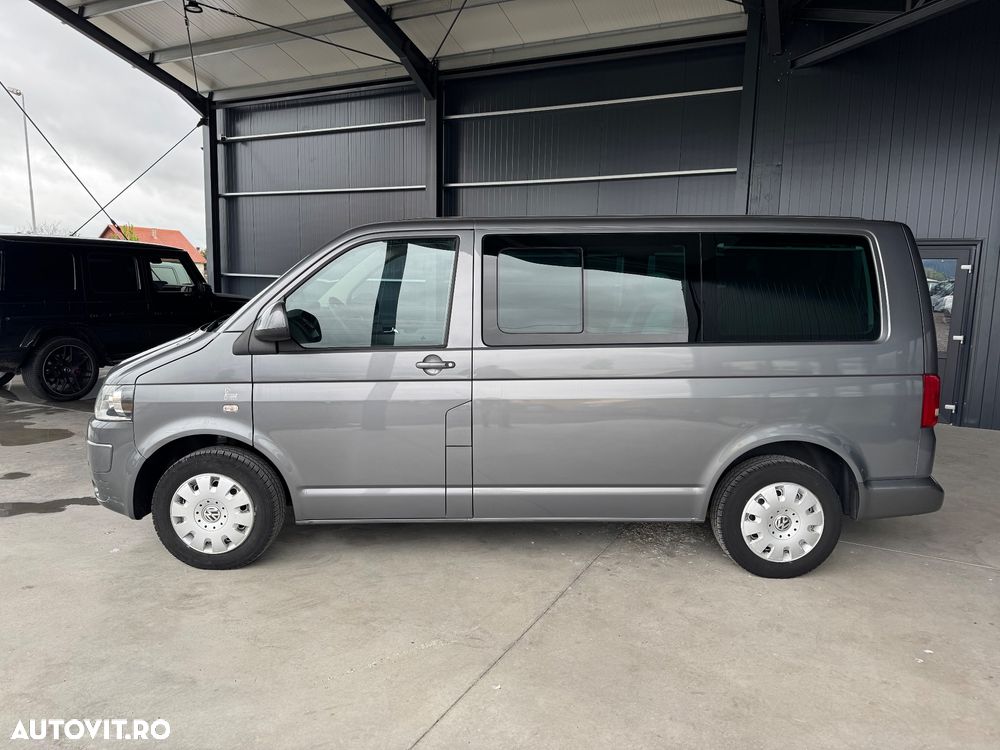 Volkswagen Caravelle - 10