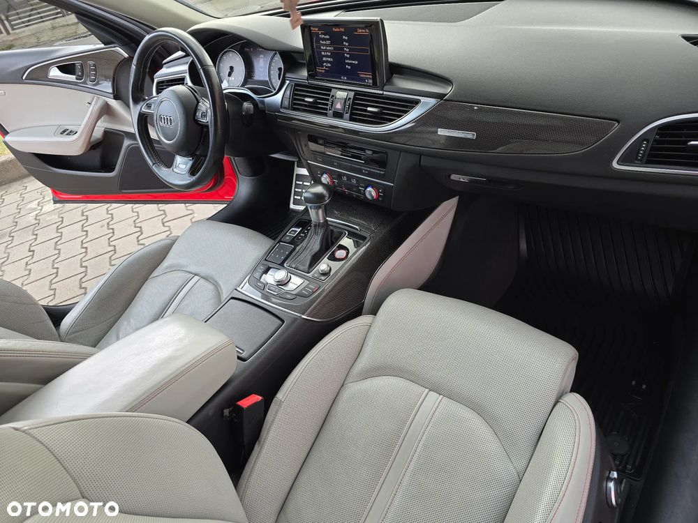 Audi S6 Avant - 10