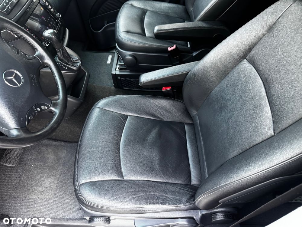 Mercedes-Benz Viano - 16