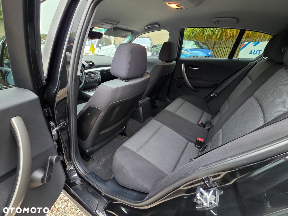 BMW Seria 1 116i - 8