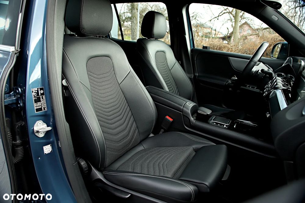 Mercedes-Benz GLB 200 7G-DCT - 24