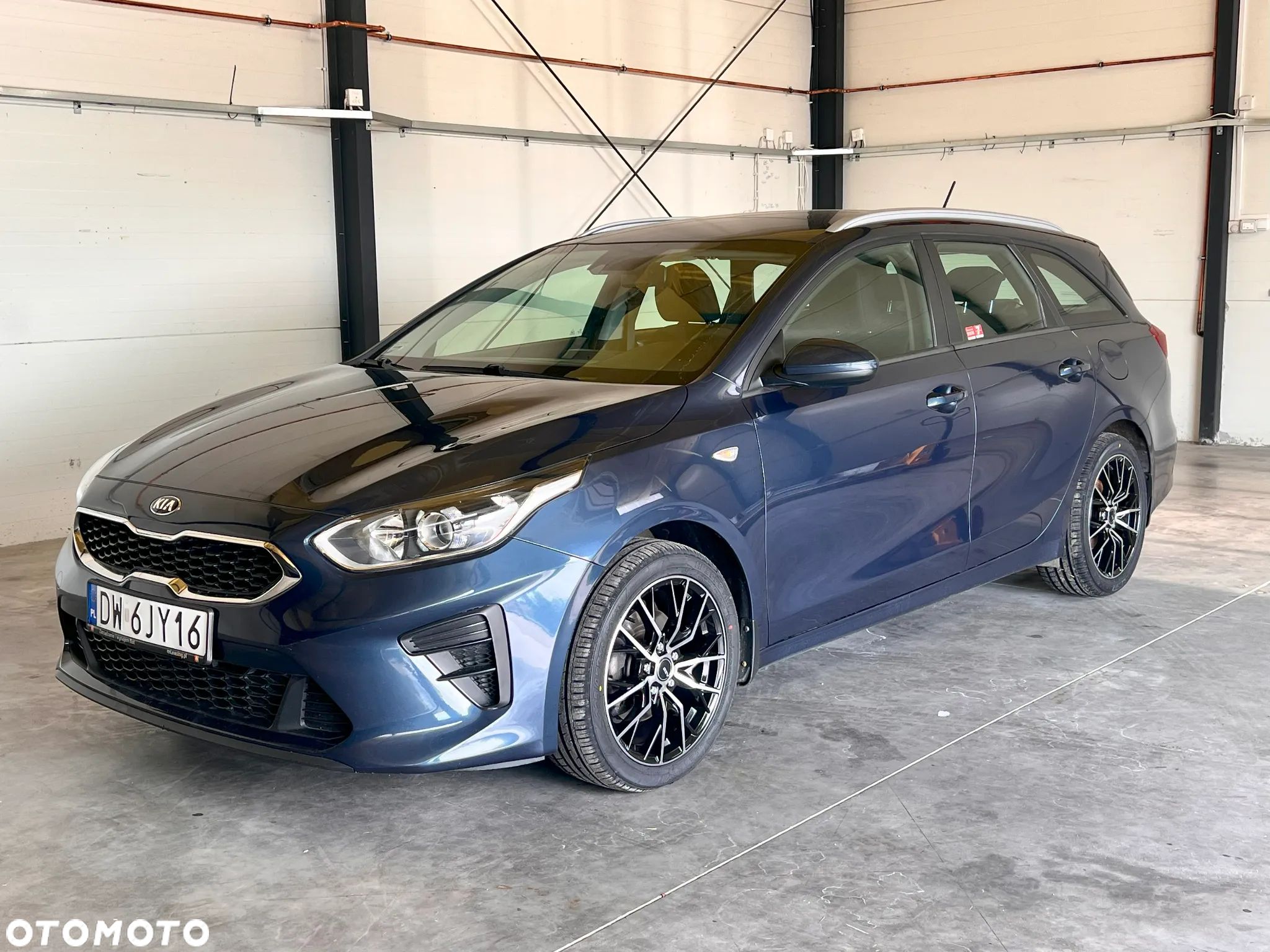 Kia Ceed 1.6 CRDi SCR L Business Line - 1