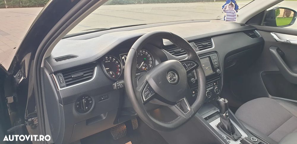 Skoda Octavia 2.0 TDI (Green tec) DSG Style - 8