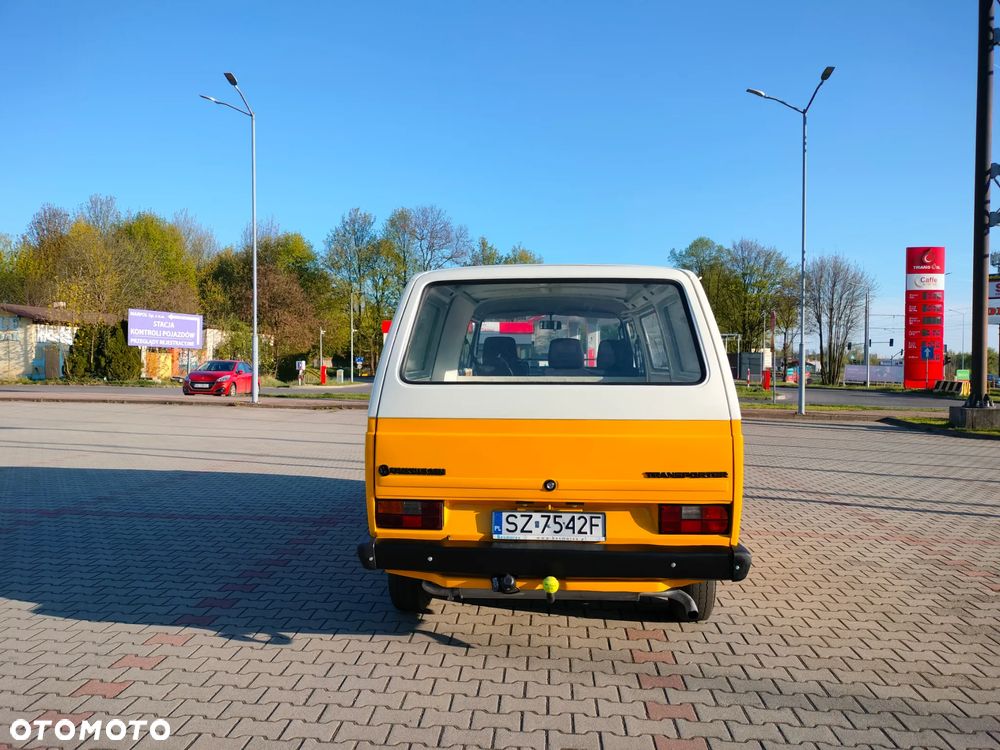 Volkswagen Transporter - 11