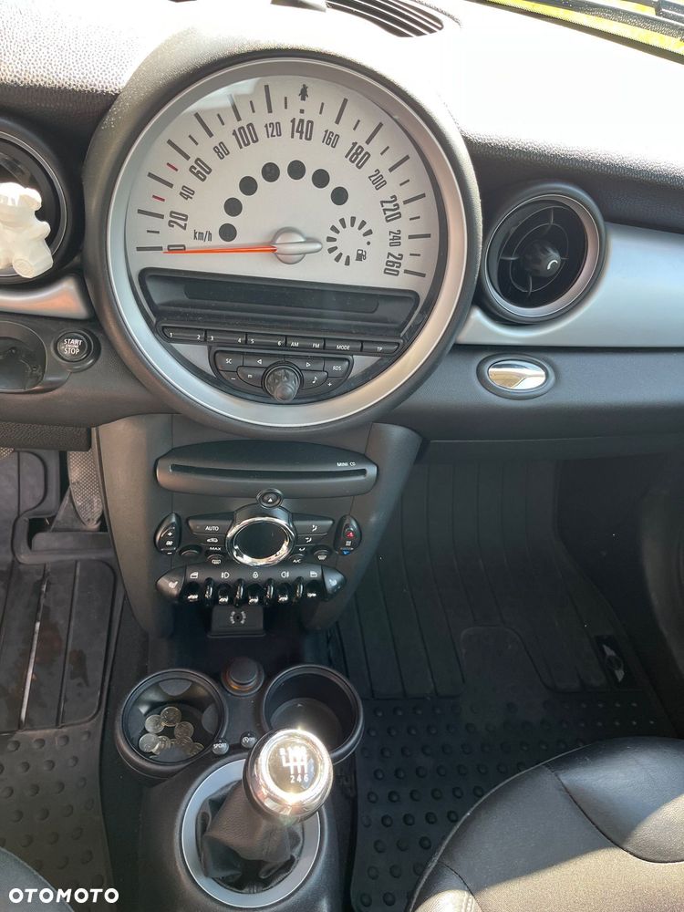 MINI Cooper Standard - 11
