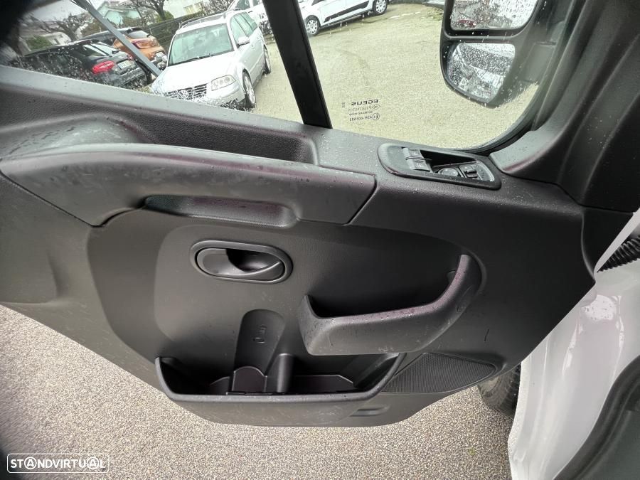 Opel Movano L2H2 3.5T 2.3CDTI - 11