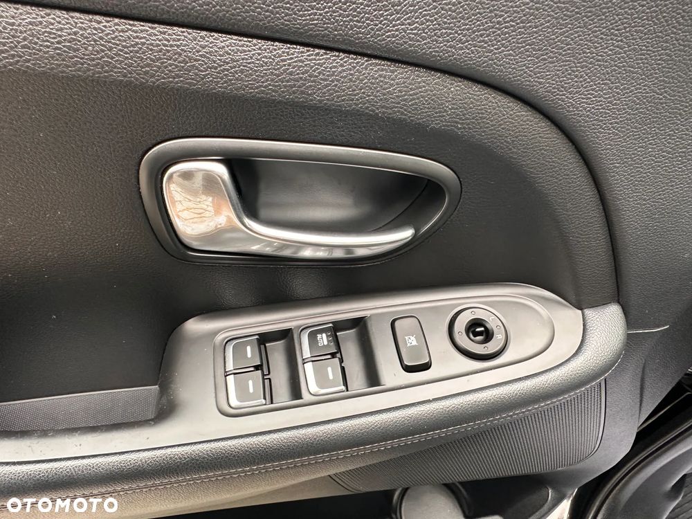 Kia Carens 1.6 GDI Business Line 7os EU6 - 26