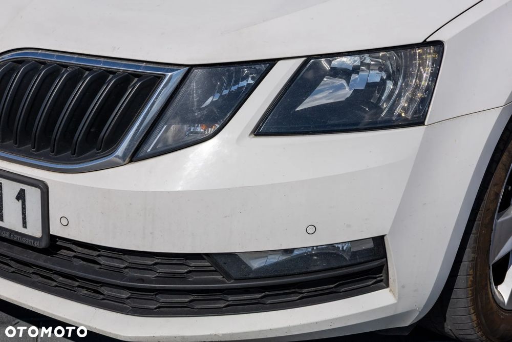 Skoda Octavia 2.0 TDI Ambition EU6 - 17