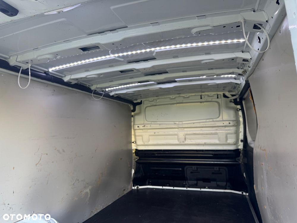 Renault Trafic - 8