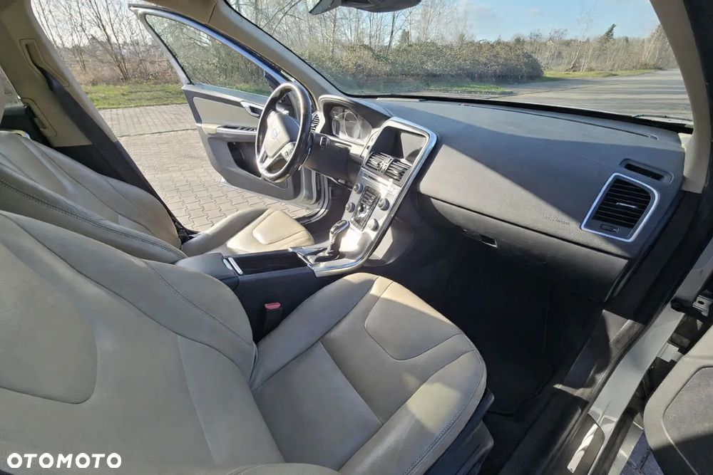 Volvo XC 60 D4 AWD Summum - 12