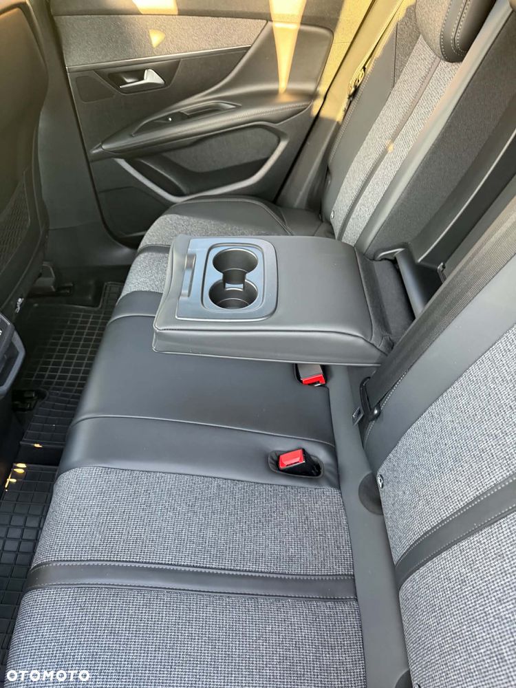 Peugeot 3008 - 26