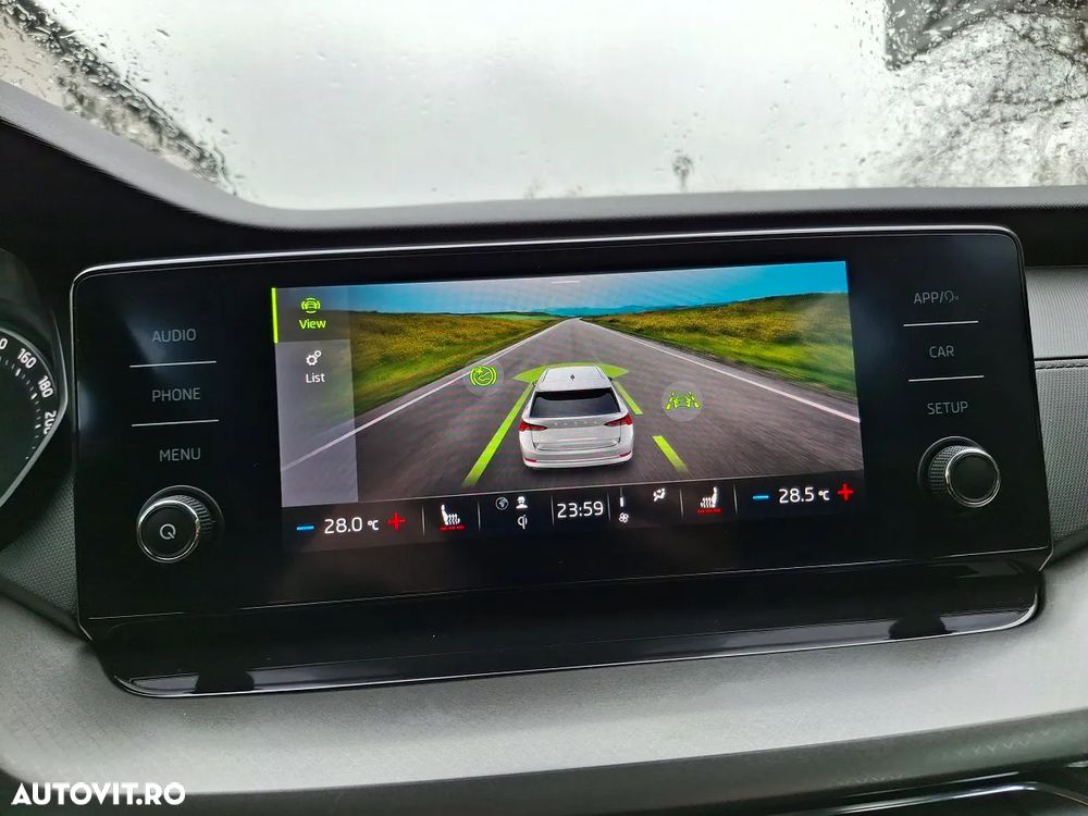 Skoda Octavia Combi 2.0 TDI DSG Ambition - 17