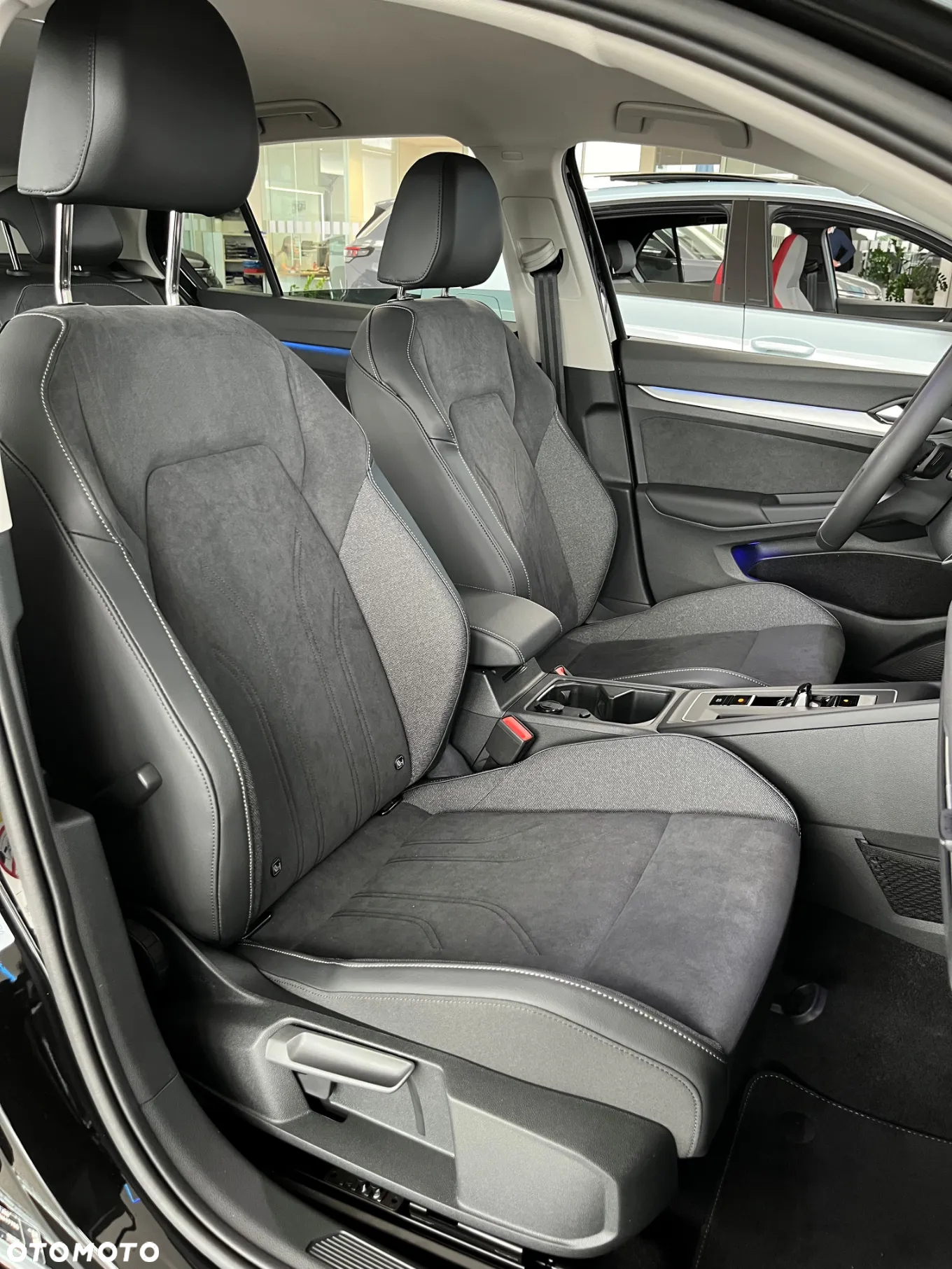 Volkswagen Golf - 10
