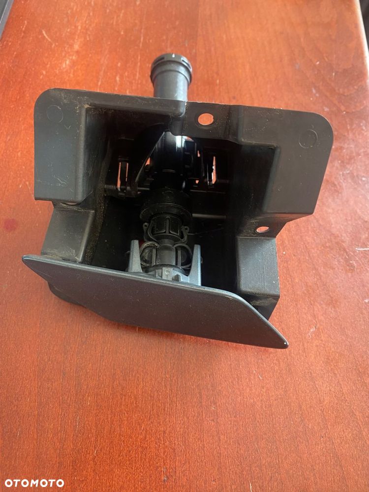 SKODA OCTAVIA III 3 SPRYSKIWACZ LAMPY PRAWY MOCOWANIE SPRYSKIWACZA 5E080759 - 1