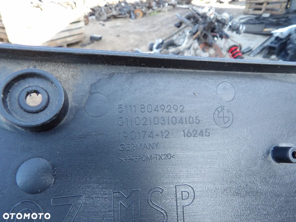 BMW - F07 - PODKŁADKA POD TABLICĘ REJESTRACYJNĄ - 8049292 - 2