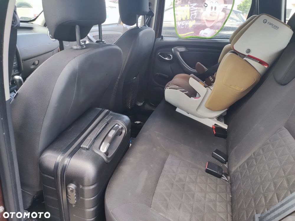 Dacia Duster 1.6 Laureate Euro5 - 7