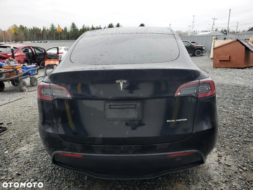 Tesla Y Long Range Dual Motor AWD - 3