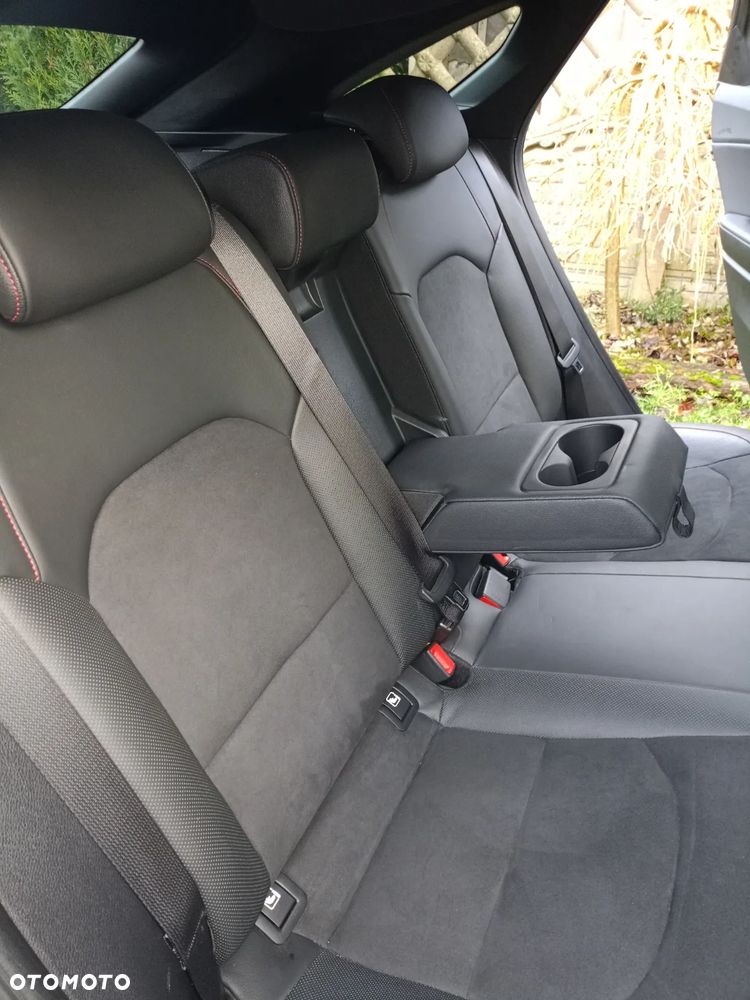 Kia ProCeed 1.6 T-GDI DCT7 OPF GT - 13