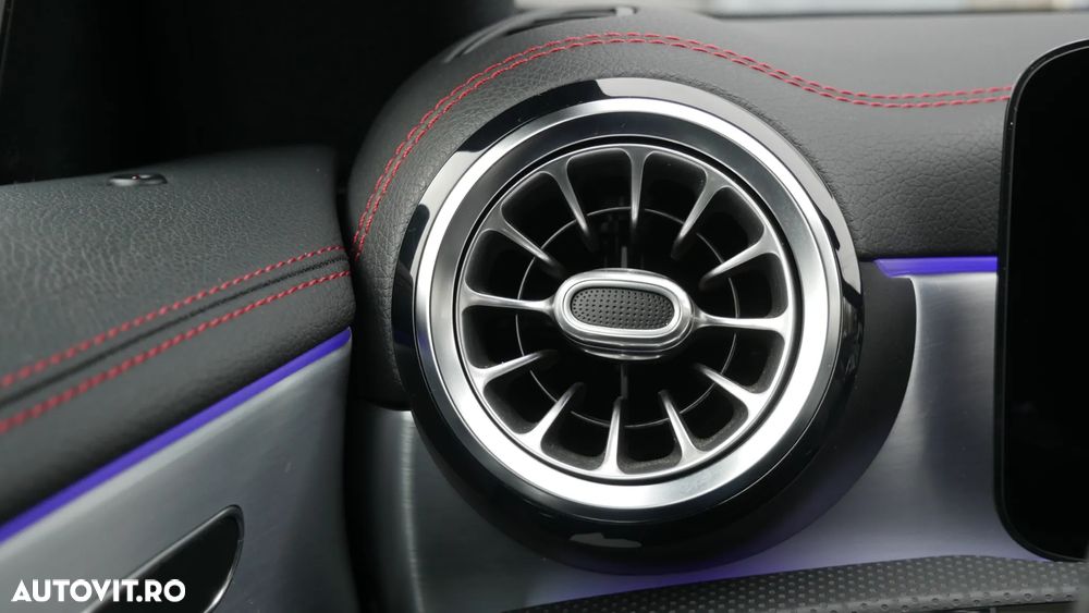 Mercedes-Benz CLA 200 7G-DCT Edition AMG Line - 24