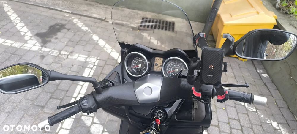 Yamaha X-max - 5