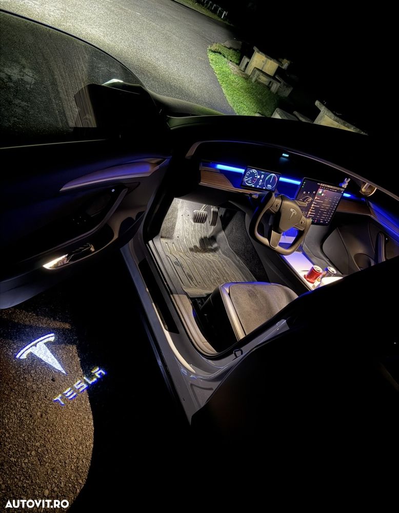 Tesla Model 3 Long Range AWD Premium - 11