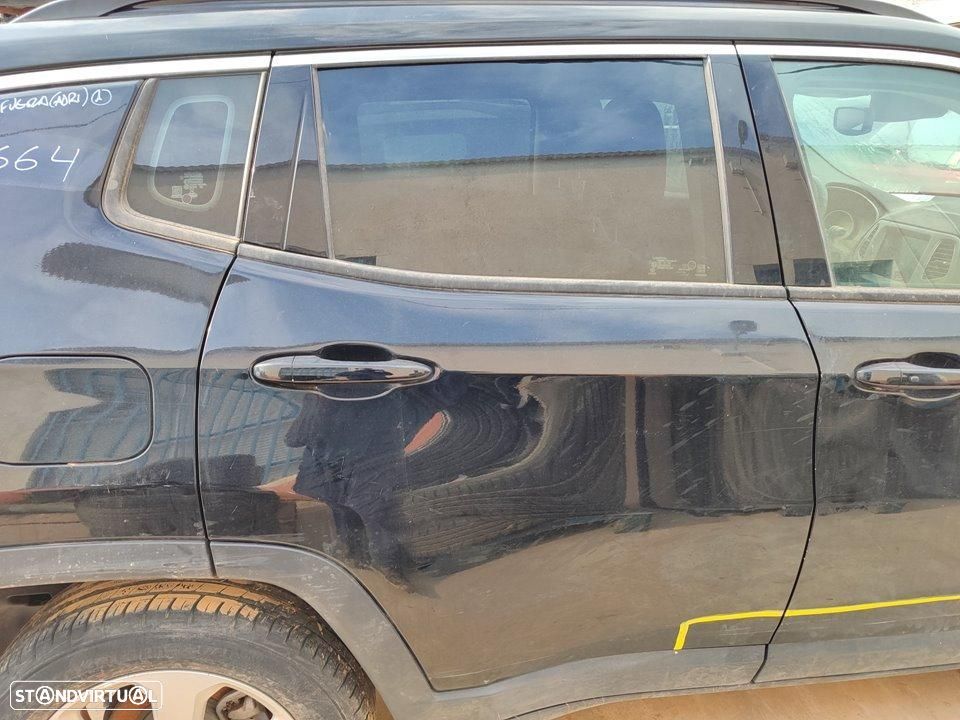 PORTA TRASEIRA DIREITA JEEP COMPASS MP - 1