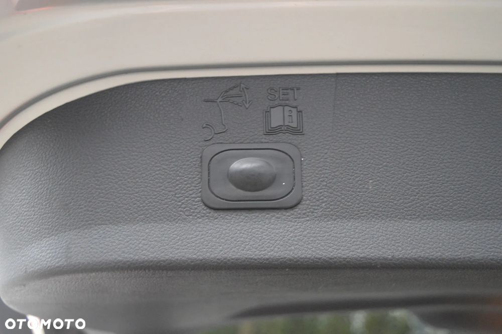 Ford Kuga 2.0 TDCi 4x4 Titanium - 16