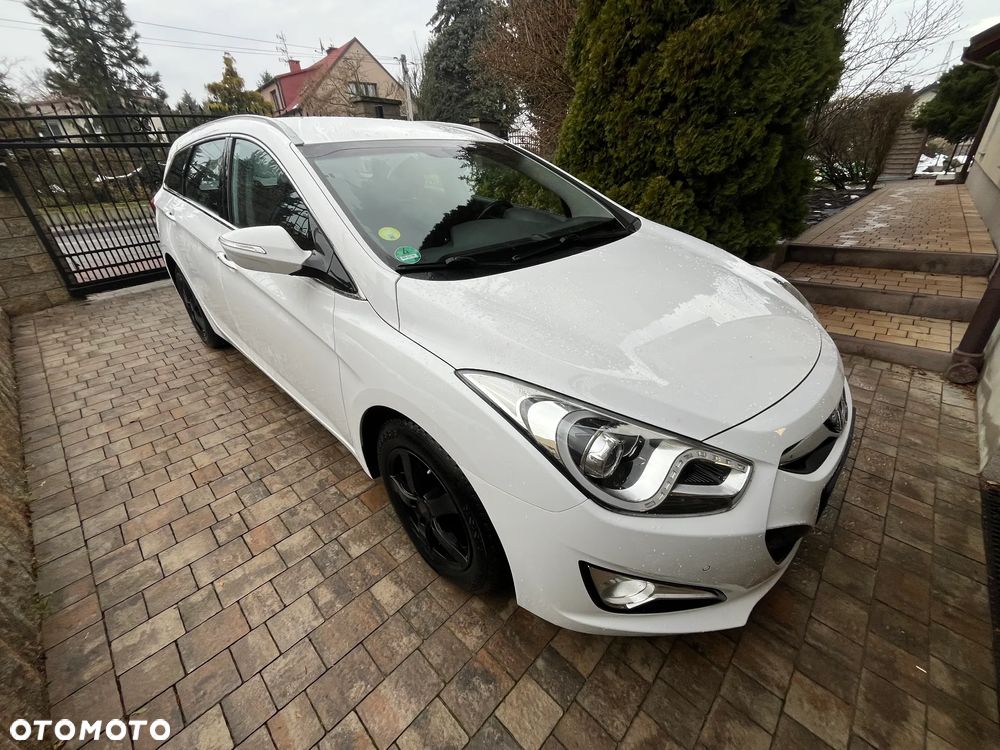 Hyundai i40 i40cw 1.7 CRDi Fifa World Cup Edition - 4
