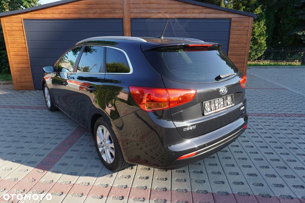 Kia Ceed 1.6 GDI ISG Dream-Team Edition - 5