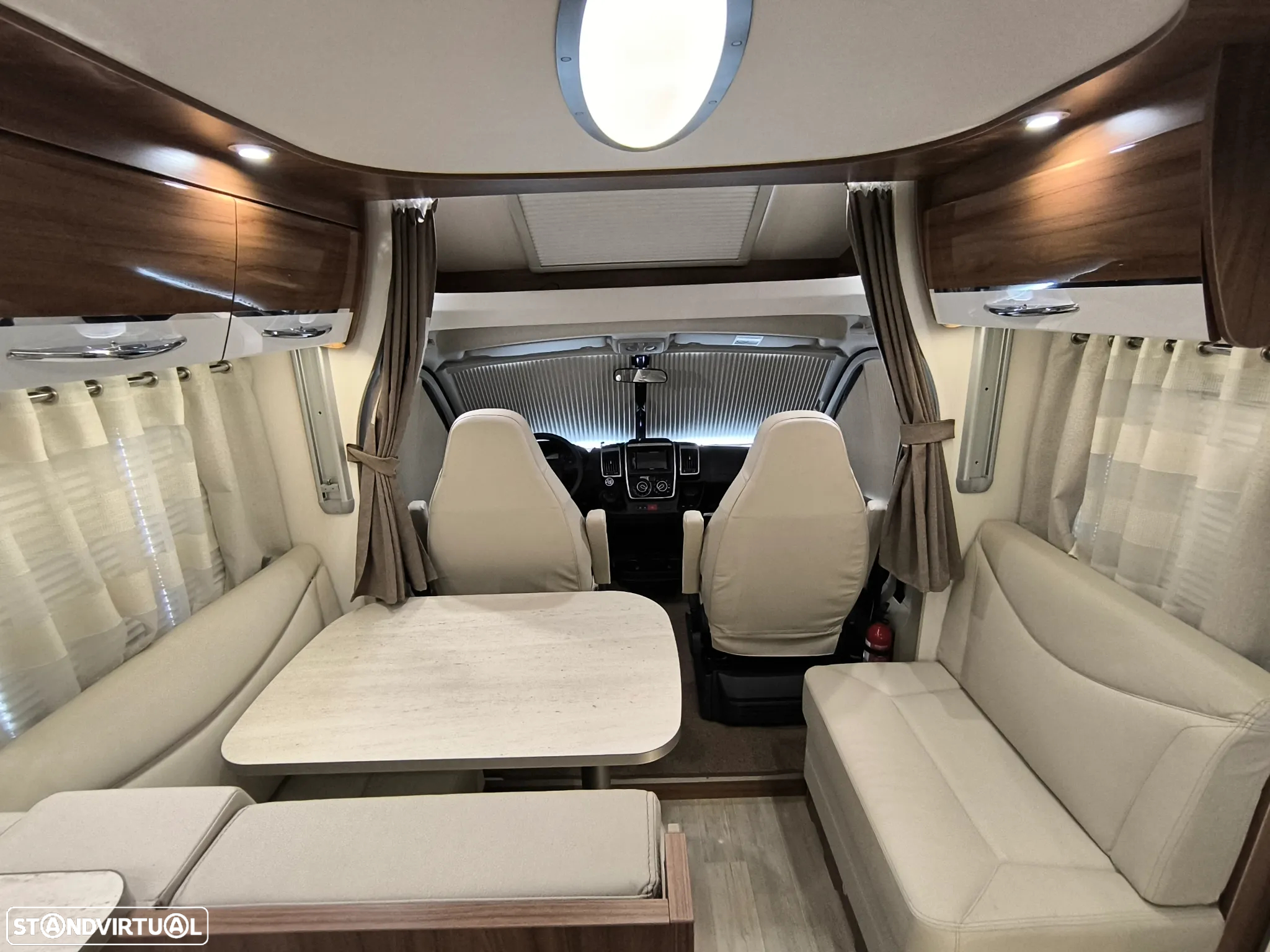 Pilote Sensation P746 - 12