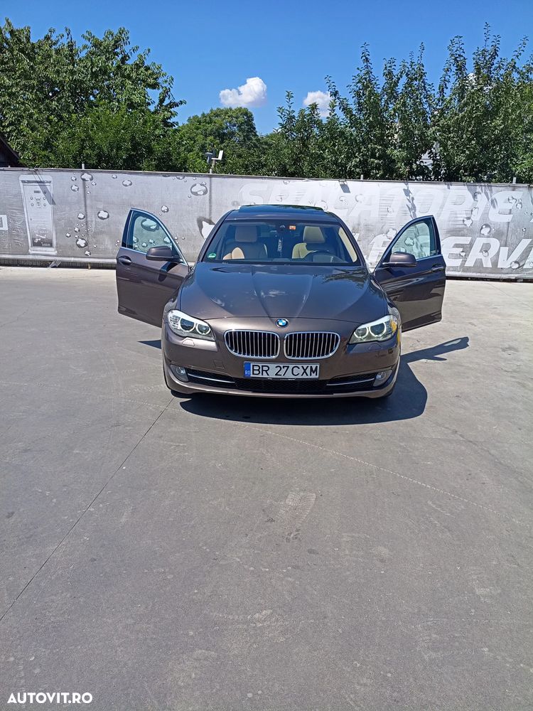 BMW Seria 5 525d xDrive - 21