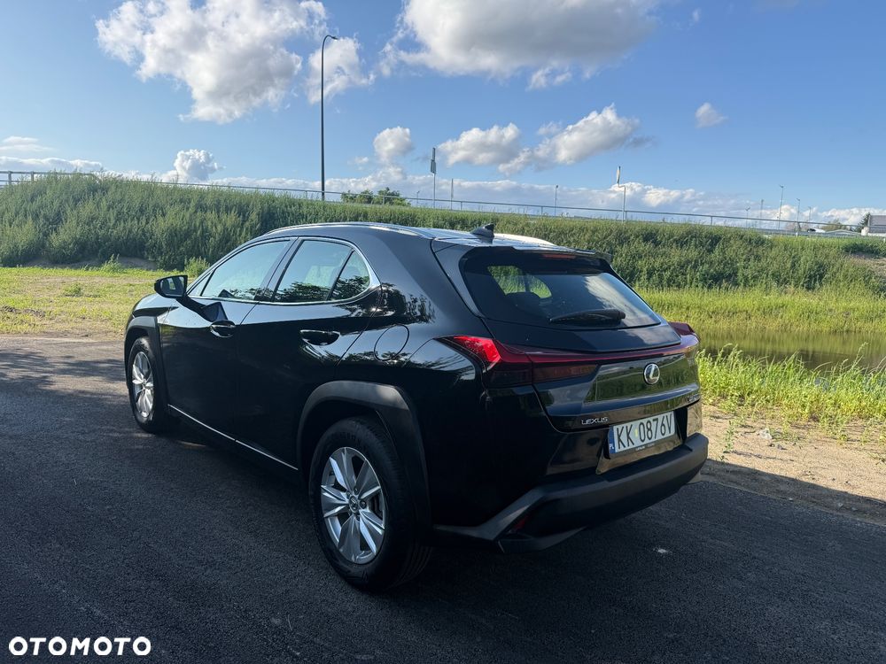 Lexus UX 250h Elegance 2WD - 8