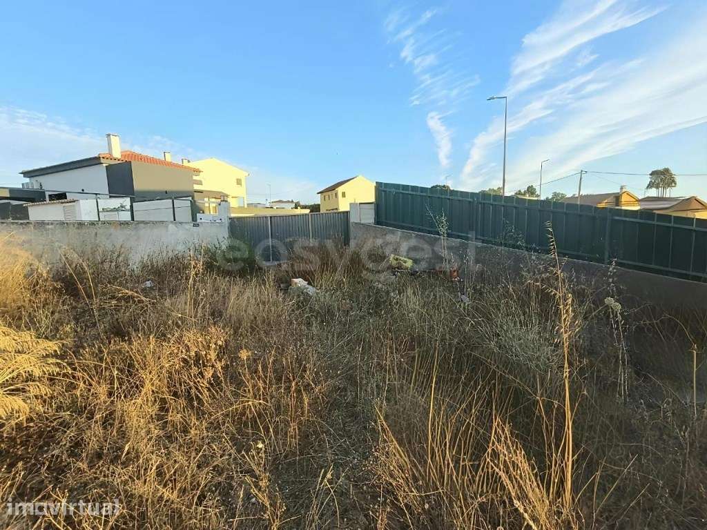 Terreno urbano com projecto aprovado para Moradia Térrea com piscina - Grande imagem: 5/9