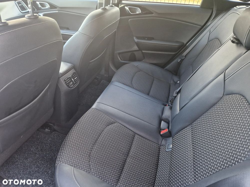 Kia Ceed 1.4 T-GDI L Business Line - 13