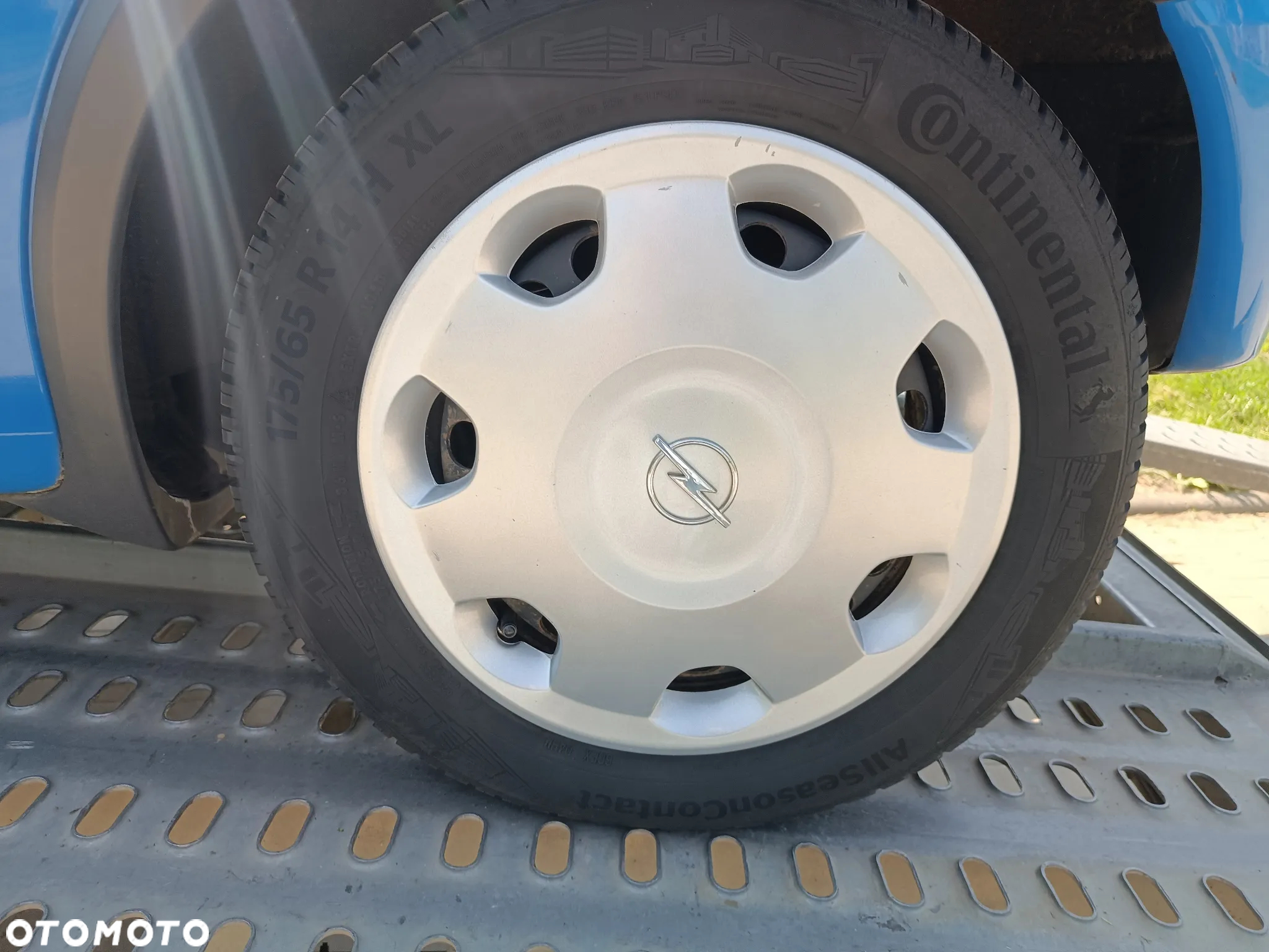 Opel Corsa 1.2 16V Comfort Easytronic - 25