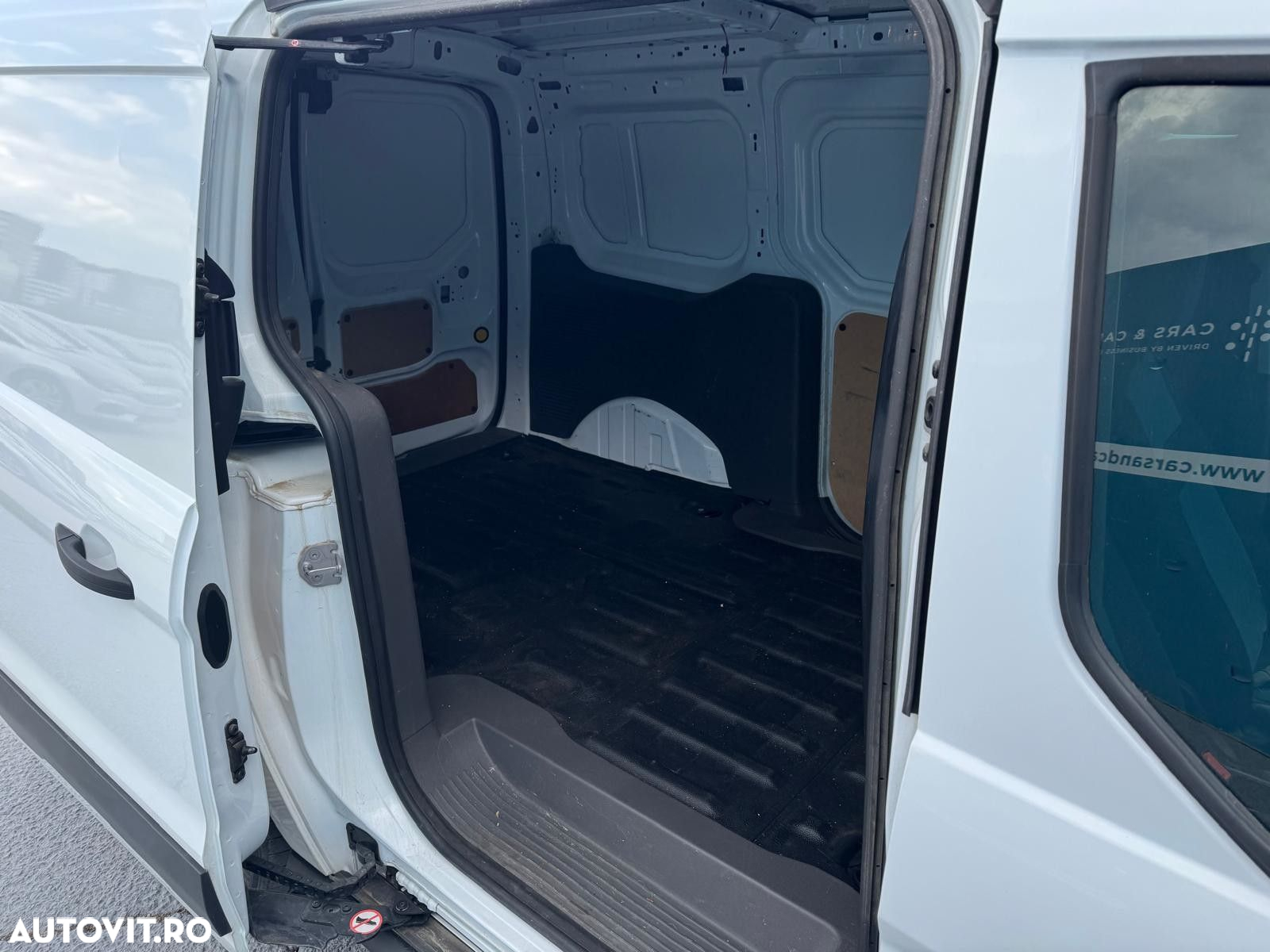 Ford Transit Connect - 9