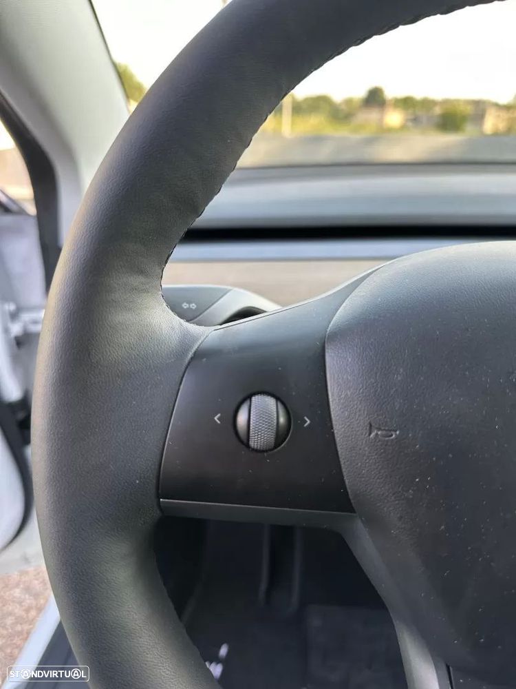 Tesla Model 3 Long-Range Dual Motor AWD - 37