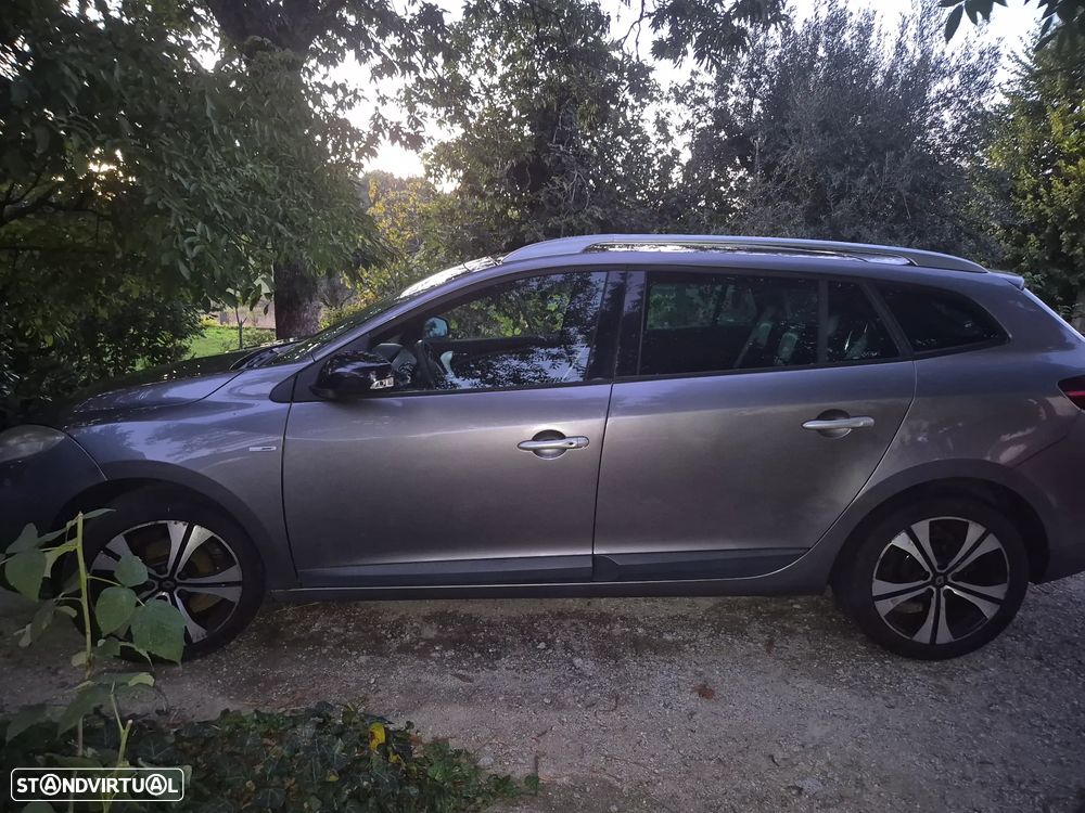 Renault Mégane Sport Tourer dCi 110 FAP EDC Bose Edition - 2