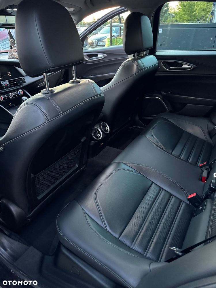 Alfa Romeo Giulia 2.0 Turbo 16V AT8 Veloce Ti - 7