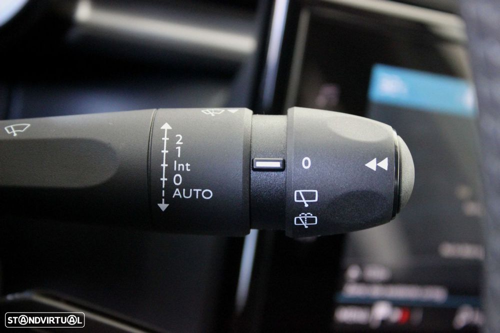 Citroën C3 1.2 PureTech Shine EAT6 - 18