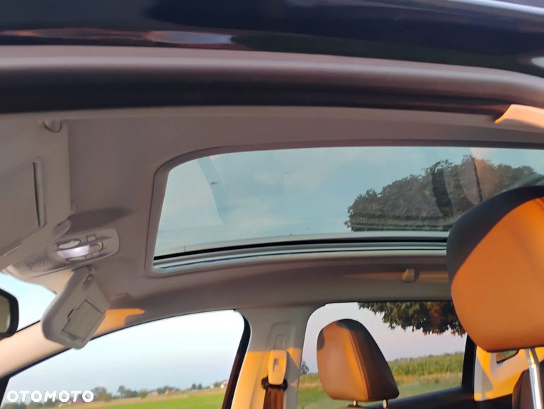 Peugeot 2008 1.6 e-HDi Allure S&S - 18