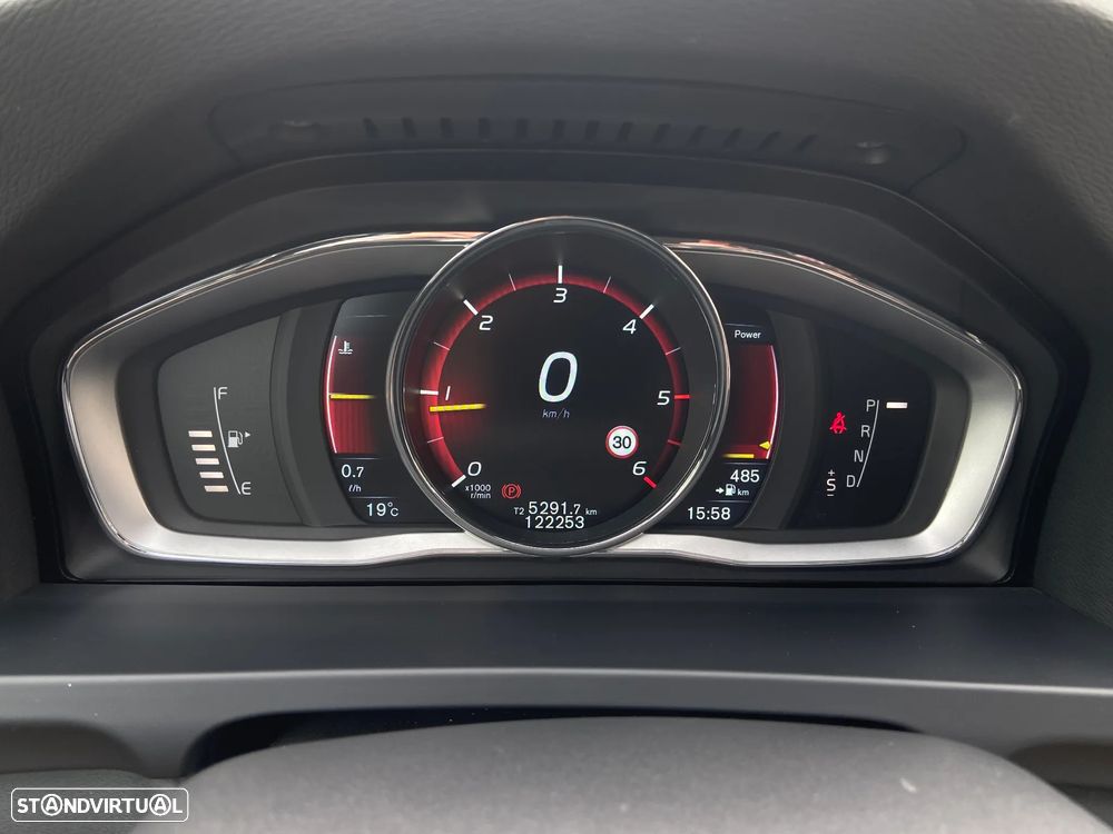 Volvo V60 Cross Country 2.0 D3 Summum Geartronic - 15